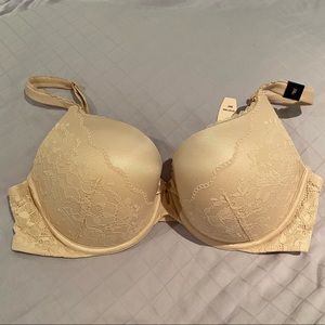 NWT BODY BY VICTORIA Push-up Perfect Shape Bra 38C